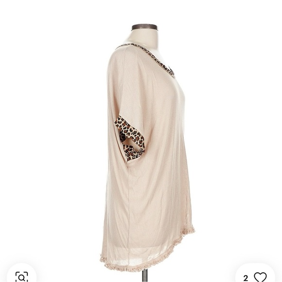 Umgee Cream Tunic with Leopard Trim - Picture 3 of 5